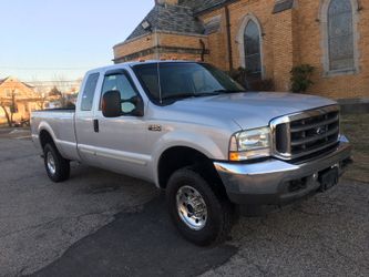 2004 FORD F250 XLT SUPER DUTY 8 FEET BED 105k ONLY EXCELLENT CONDITION. WE FINANCE ANY CREDIT
