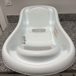 $10 White Bathtub (up to 25 Lbs)