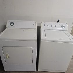 Whirlpool Washer And Dryer Set 