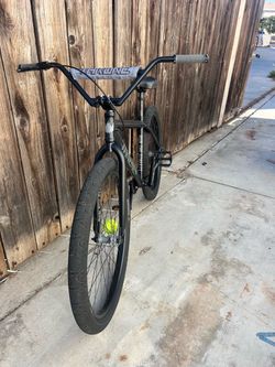 29 inch throne Bike Matte Black