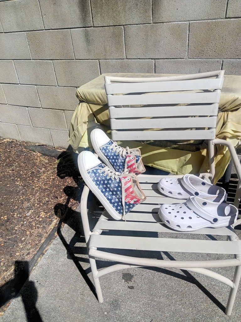 Converse Memorial Day .Size 9/Half