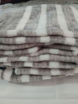 Small Blanket 48" ×70"