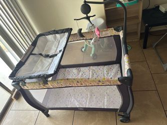 Baby Joy Pack and Play Playard with Bassinet