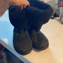 Black Ugg Boots size 8