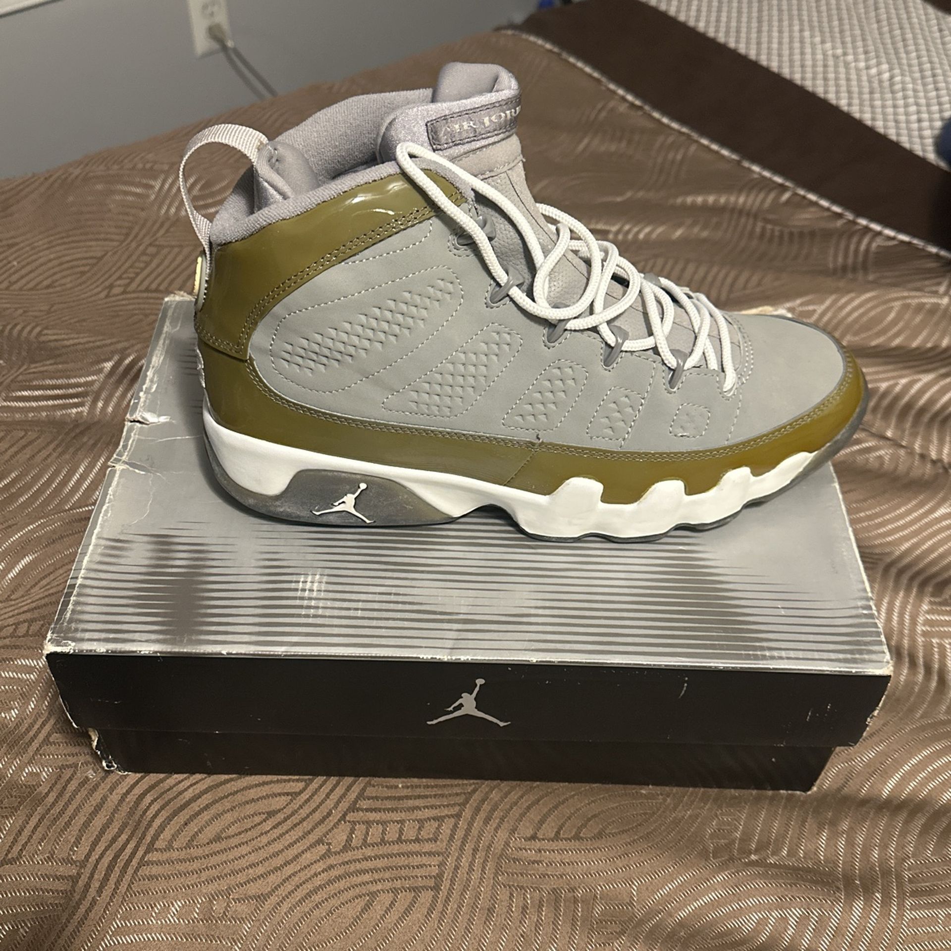 Jordan 9 Retro