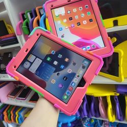 Ipad AIR 2. ACTUALIZATION 15.3.6  https://offerup.com/redirect/?o=SVBBRC5DQVNF CHARGER INCLUDED  $150