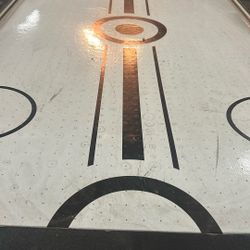 Air Hockey Table