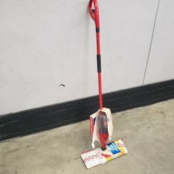 Mop: O Cedar Pro-Mist New With 2 Refills