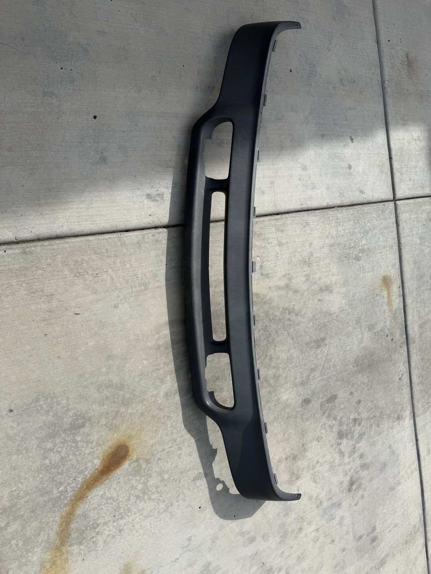 Front Bumper Deflector Lower Valance With Fog Lamp Hole Compatible With GMC 1 Sierra & 2000-2006 Yukon GM1092169 1