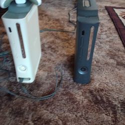 2 used Slims Xbox 360 with 6 controllers and games 