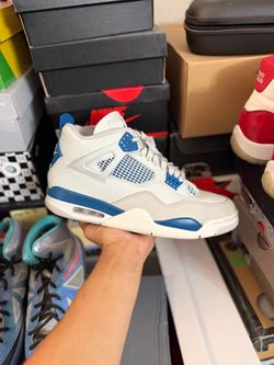 2024 Jordan Military Blue 4s size 11.5 VNDS