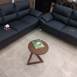 *Fantastic Deal*---Valencia Mature Leather Sofa/Loveseat Sets---Delivery And Easy Financing Available👌