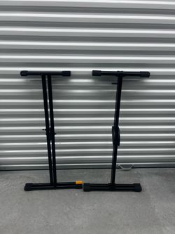Piano stand