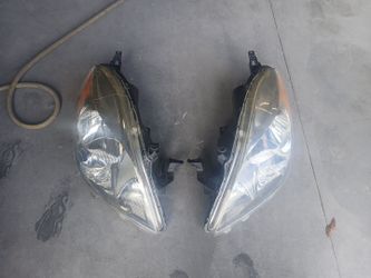 2012-2014 Nissan Versa Headlights