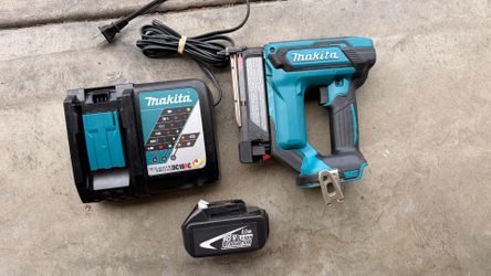 Makita XTP02Z 18V LXT Lithium-Ion Cordless 1-3/8" Pin Nailer, 23 Gauge,