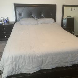 Queen Bed Set 
