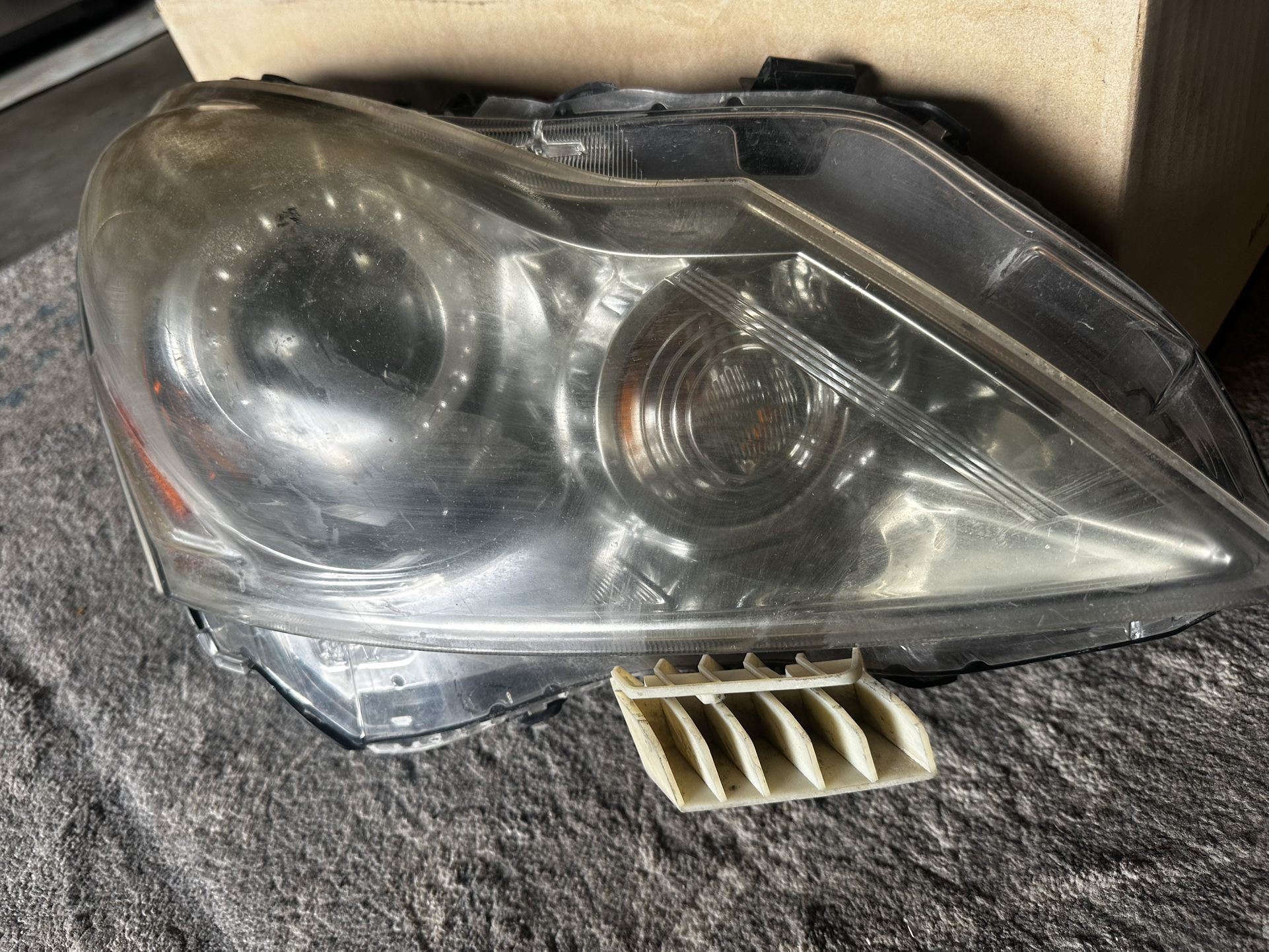 2009-2015 Infiniti Headlight