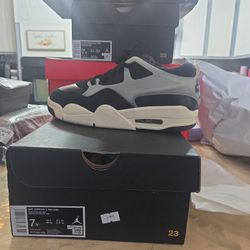 Air Jordan 4 RM (GS) 7y