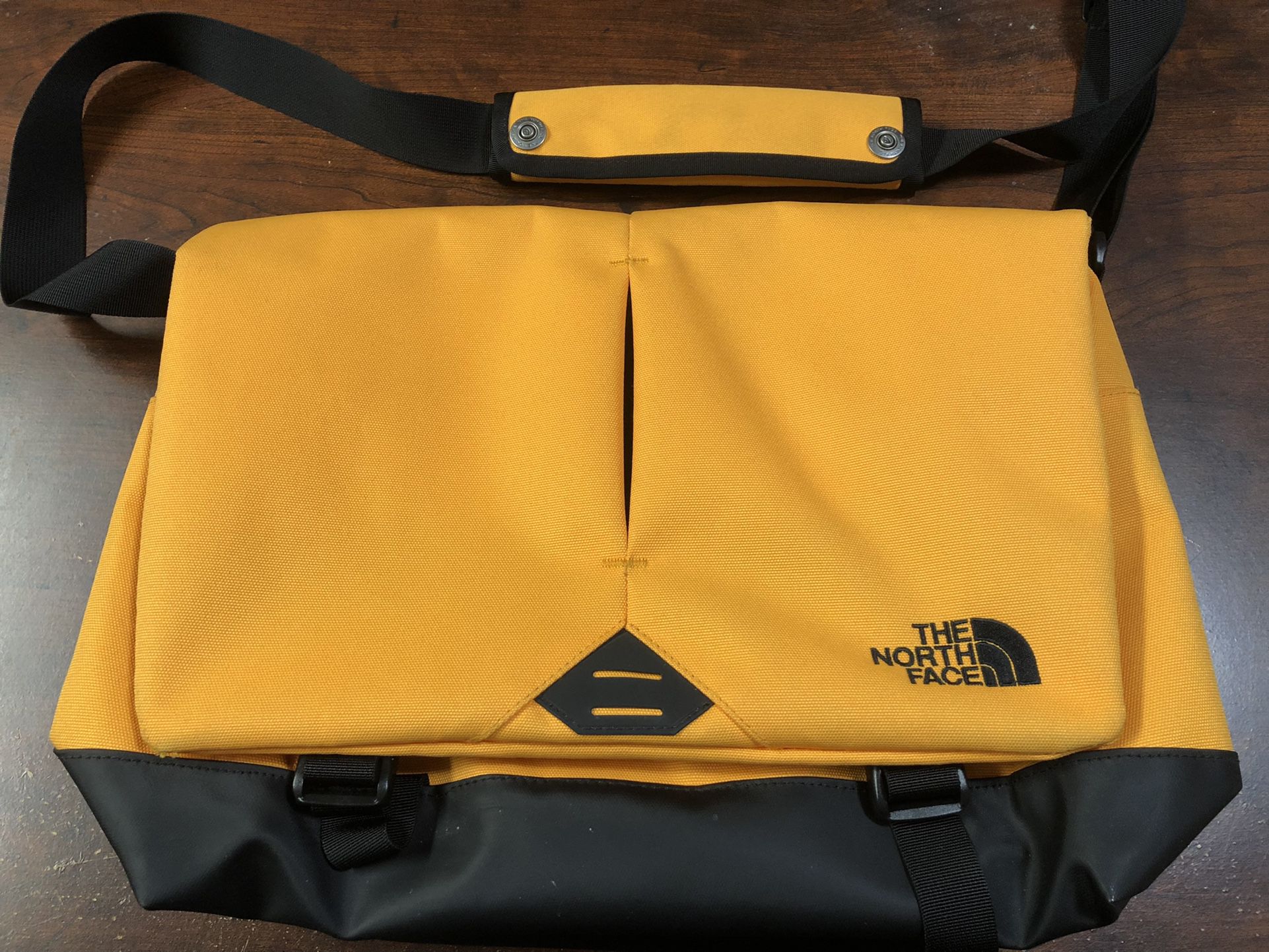 The North Face Messenger Bag