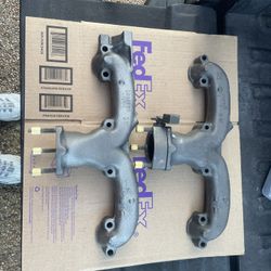 Corvette Original GM 2 1/2 Exhaust Manifolds (contact info removed)/(contact info removed) Hood Condition 