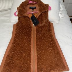 Marc New York Faux Fur & Vegan Leather Vest Soft Lined Zip Jacket Womens Size Small Runs Big Like A Size Medium .New Whit Tags Original 