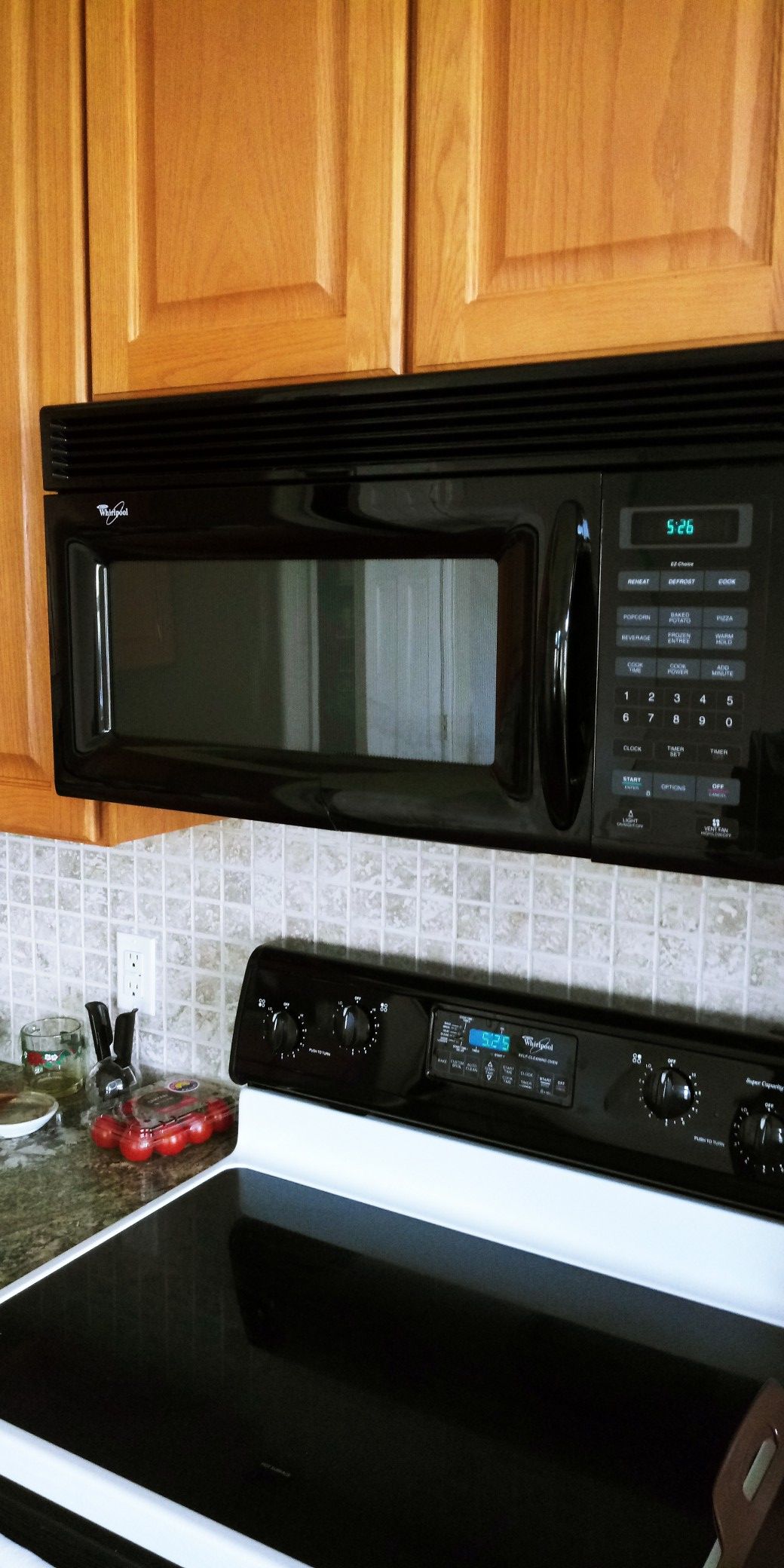 Under cabinet Whirlpool microwave