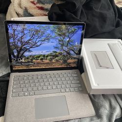 Microsoft Surface Laptop 4 