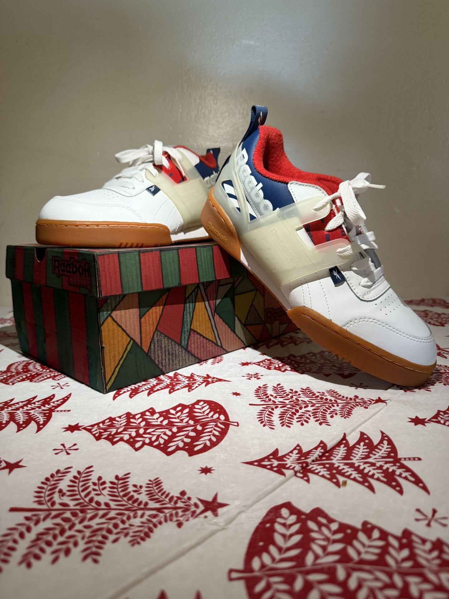 Reebok 94RE-1L Shoe Size 5 1/2 Kid