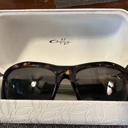 OAKLEY / DISOBEY SUNGLASSES