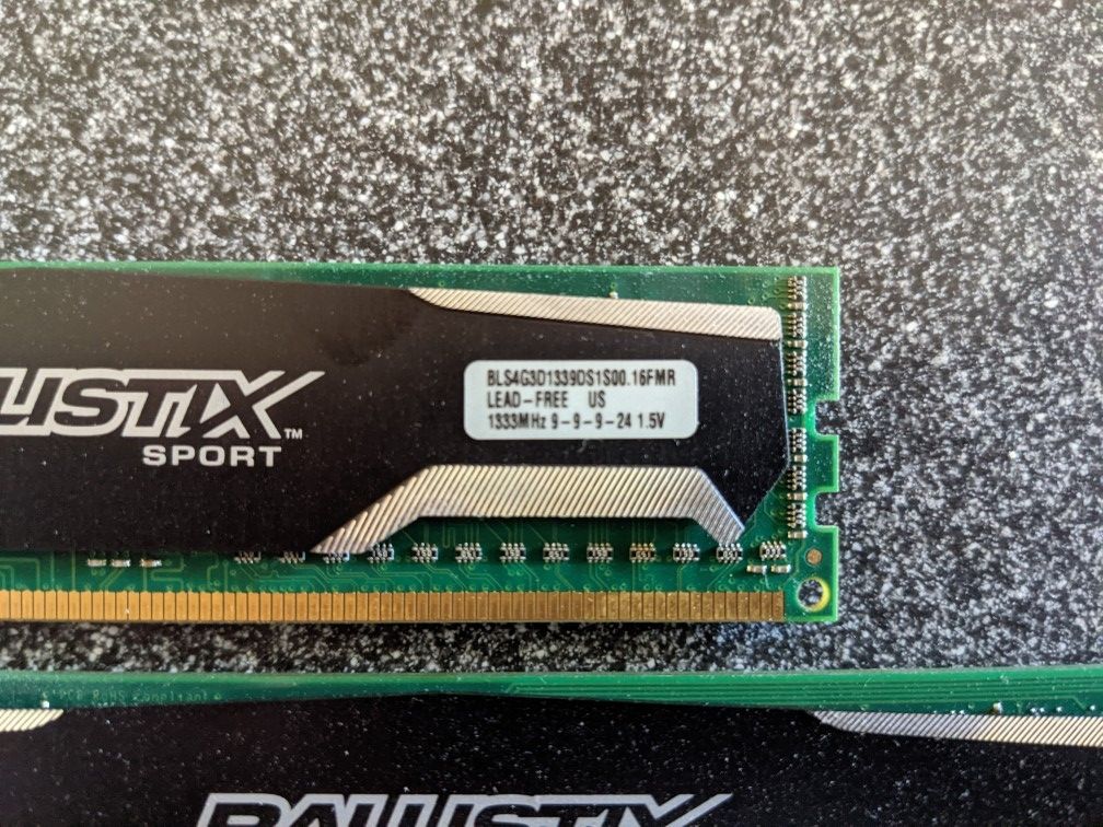 Crucial Ballistix Sport 16GB DDR3 PC3-12800 RAM (4x4gb) BLS4G3D1339DS1S00.16FMR