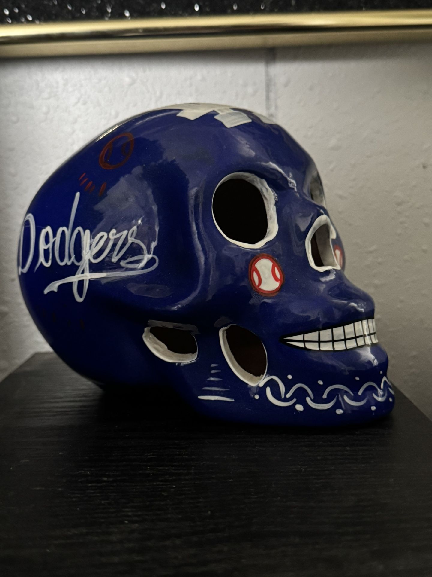 LA dodger day of dead skull
