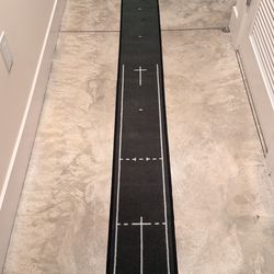 Putt Out Putting Mat and Trainer Set