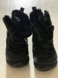 Nike boots toddler size 5 ($19)