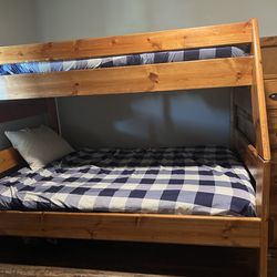 Bunk bed with mattresses
