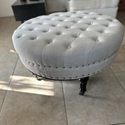 Ottoman With Wheels 