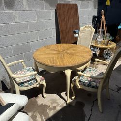 Extendable Dining Table 