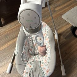 Baby swing 