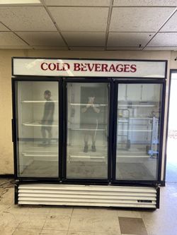 Commercial 3- Door Fridge 
