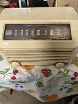 Vintage RCA Victor radio