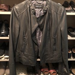 Like New Ladies Black leather Jacket