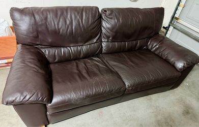 [FREE] 7ft Leather Sofa & 6ft IKEA Round Rug - Must take both!