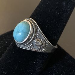 Sterling Silver And Turquoise Ring 