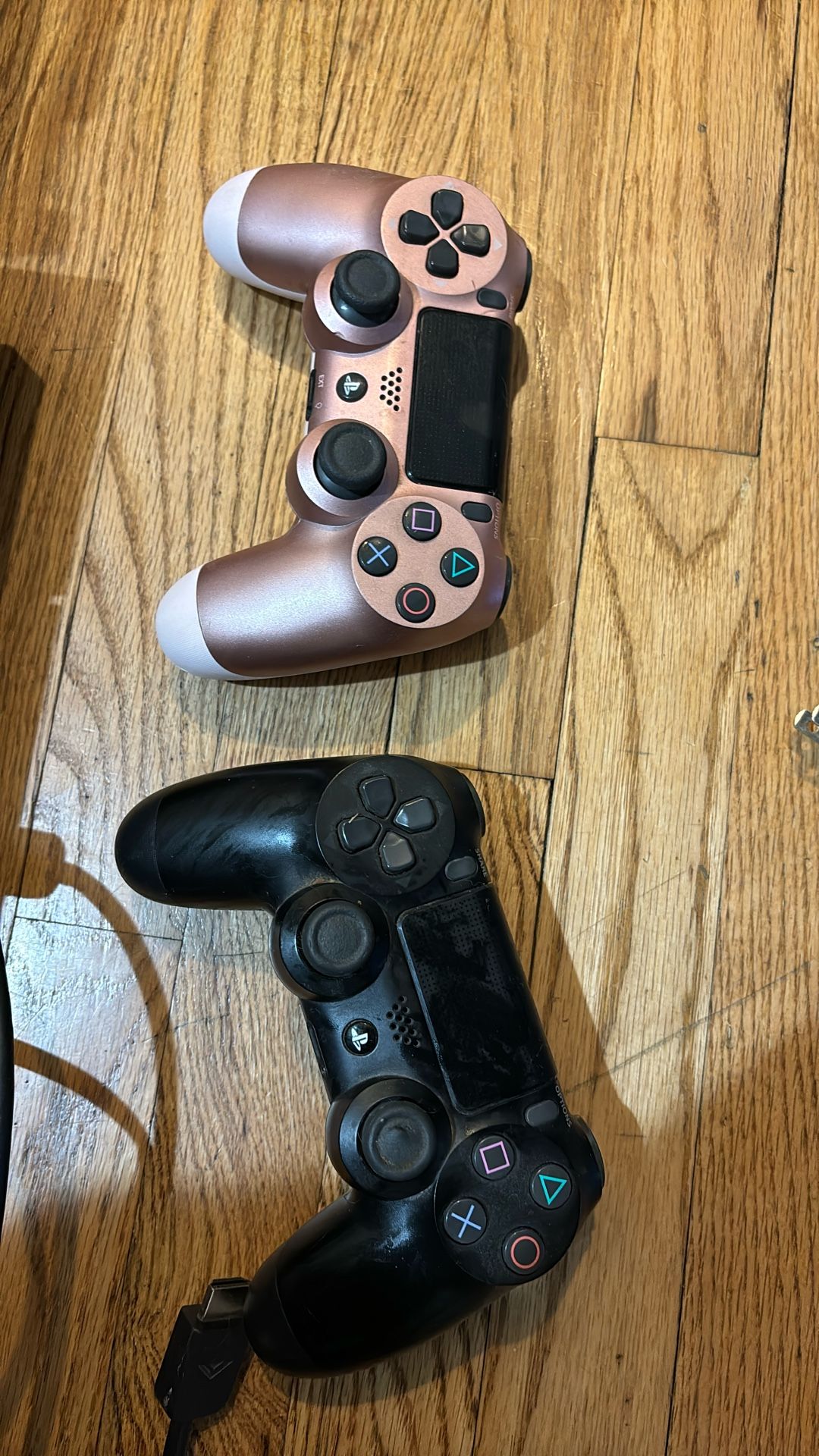 PS4 Bundle With Games And Controllers