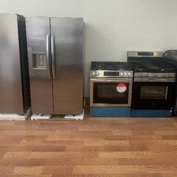 NEW Frigidaire SxS Stainless 