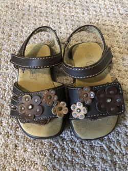 Toddler brown sandals