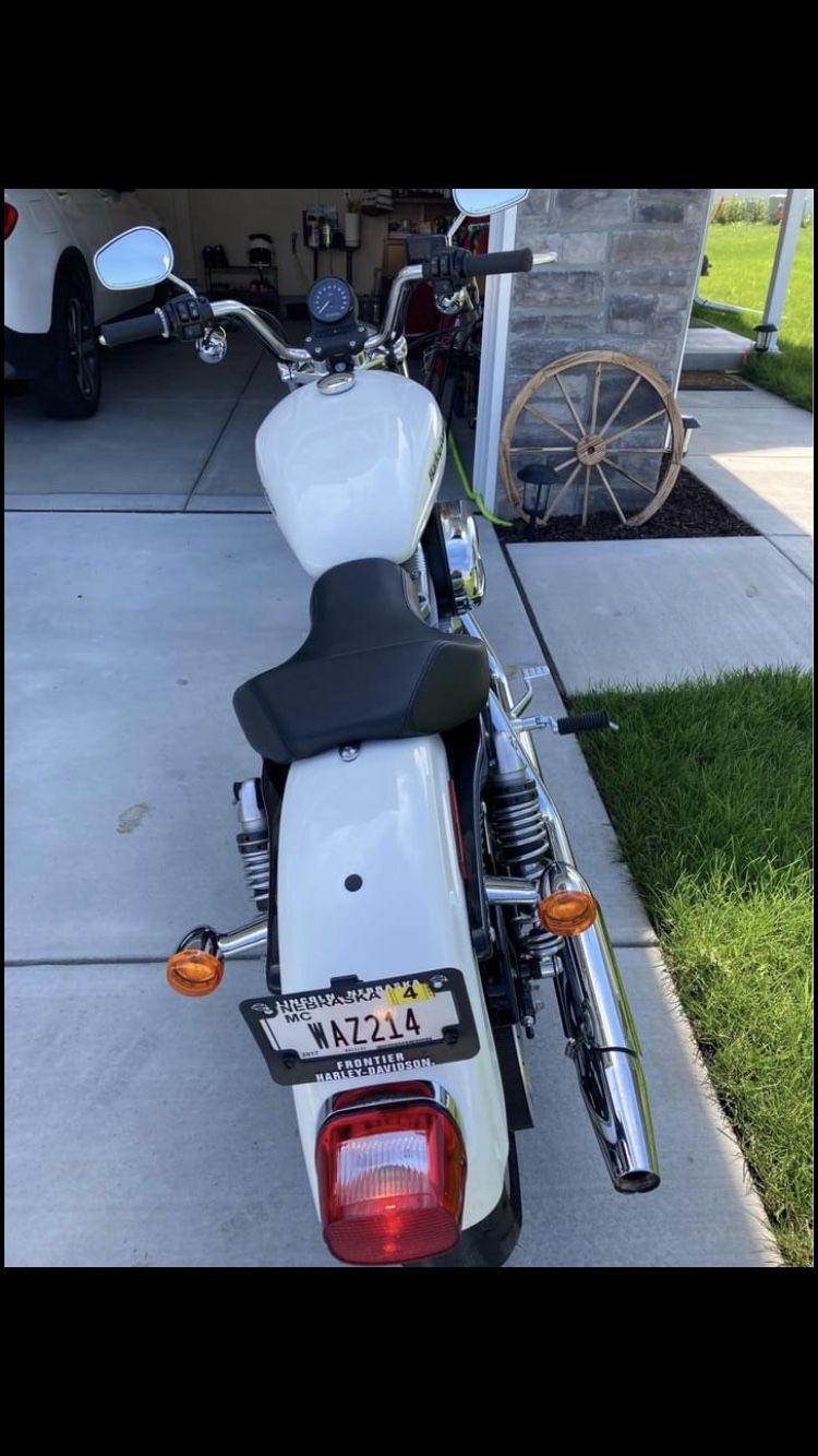 2018 spotrster 883 superlow