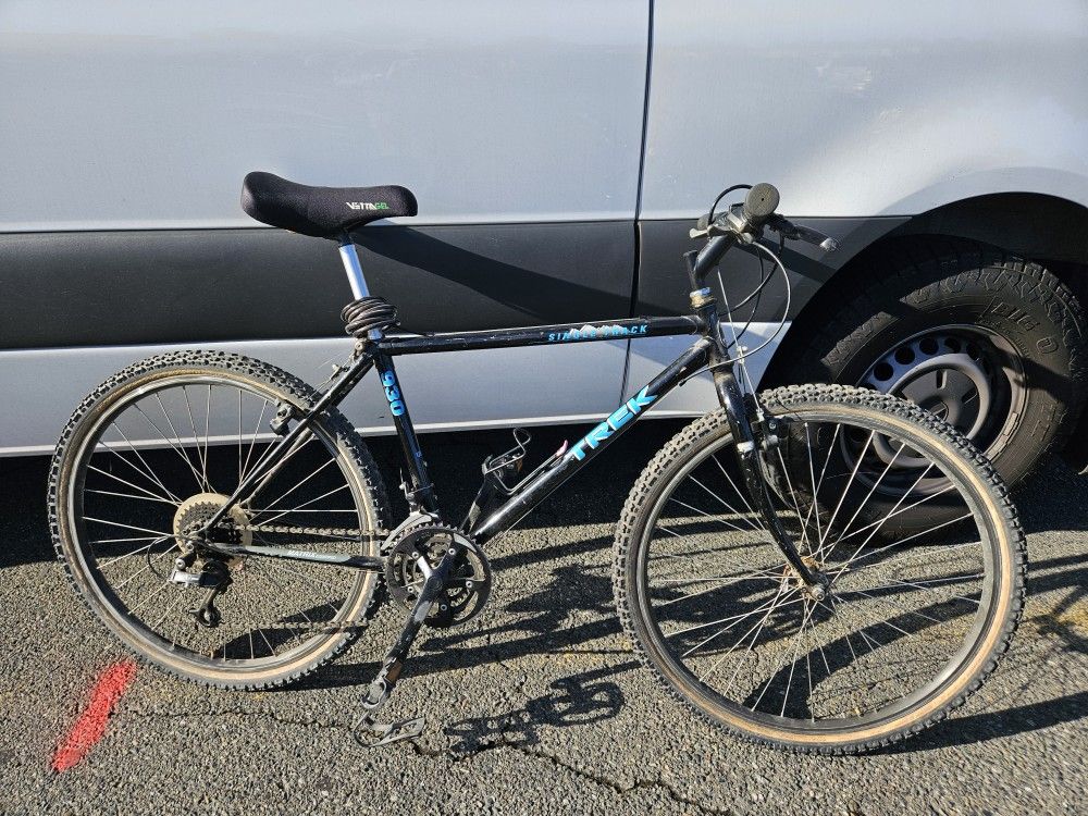 Trek 930 Mountain Bike