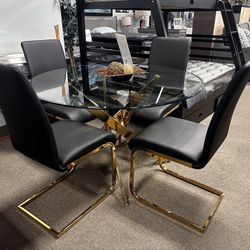 Round Glass Top Dining Set! $699 🧡✨