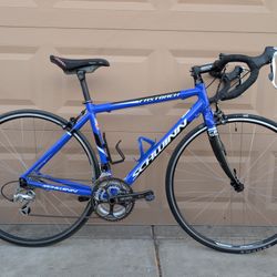 700x23c.. SCHWINN FASTBACK UNISEX ROAD RACING BIKE. SMALL. . LIKE NEW WITH FRESHLY TUNE UP 👌🏼