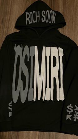 3 Graphic hoodies